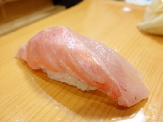 A photo of Longfinned bullseye (Chikamekintoki) nigiri