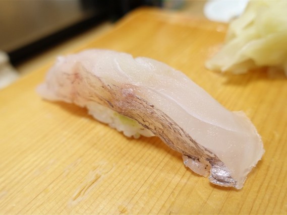 A photo of Bakemutsu nigiri sushi
