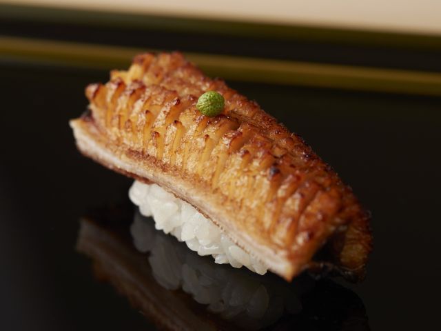 A photo of unagi sushi