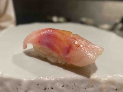 A photo of Brownstripe red snapper (Yokosujifuedai) nigiri sushi