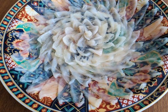 A photo of Usuzukuri (Thin slicing)