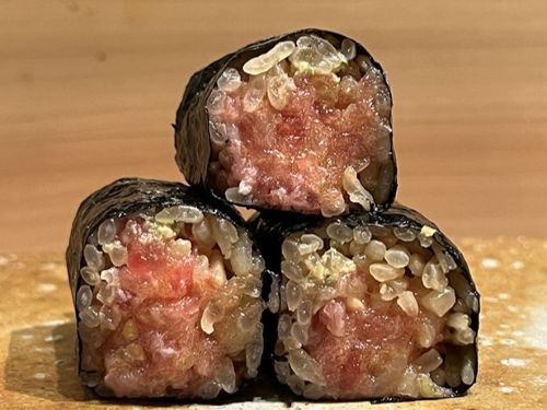 A photo of torotaku roll