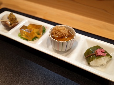 A photo of 4 kinds of tsumami