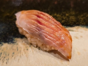 Светлобрюхая такаба (Takabe)