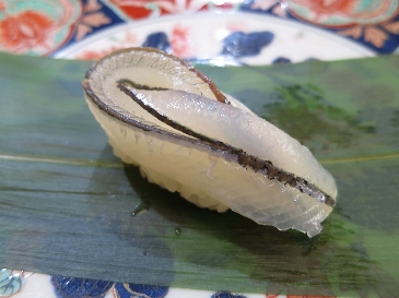針魚の握り寿司の画像