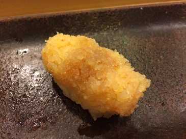 虾肉松寿司的照片