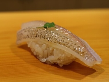 鱚鱼寿司的照片