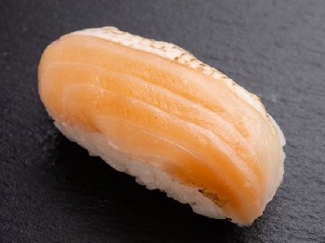 ein Foto von Lachs Sushi