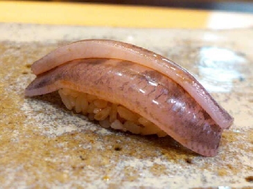 A photo of Mehikari nigiri