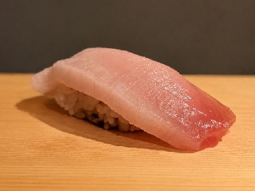 ภาพซูชิปลาทูน่าครีบยาว