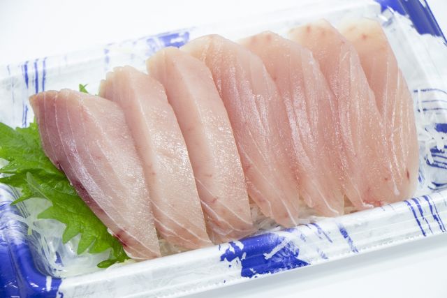 A photo of albacore tuna　sashimi