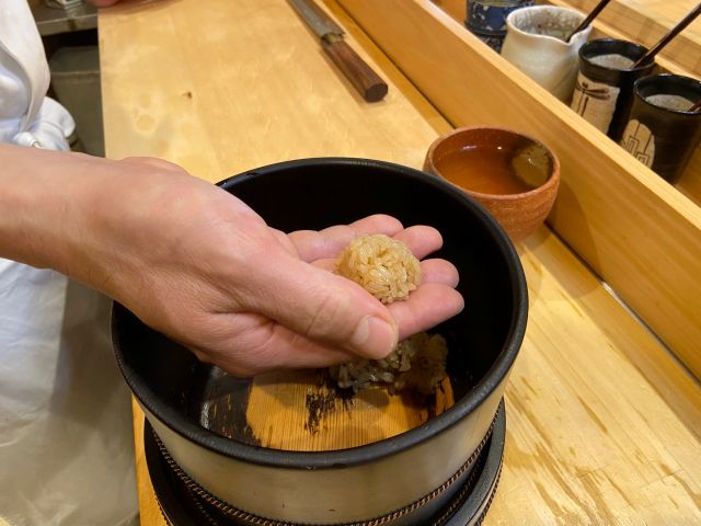 A photo of shari dama (sushi rice ball)