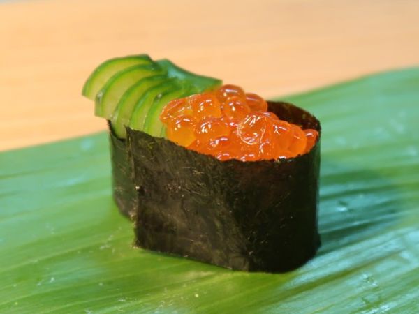 A photo of Ikura gunkan maki