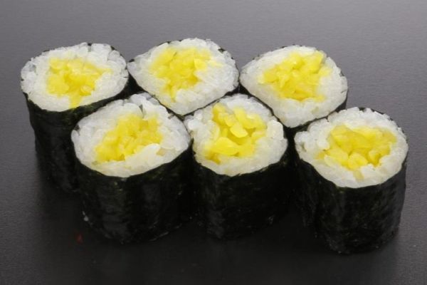 A photo of Takuwan maki