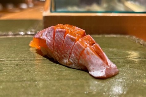 A photo of himemasu nigiri